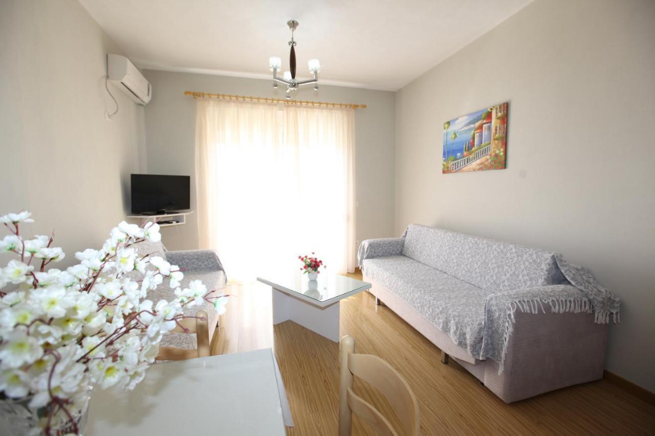 Teo Apartaments Sarandë Exterior foto